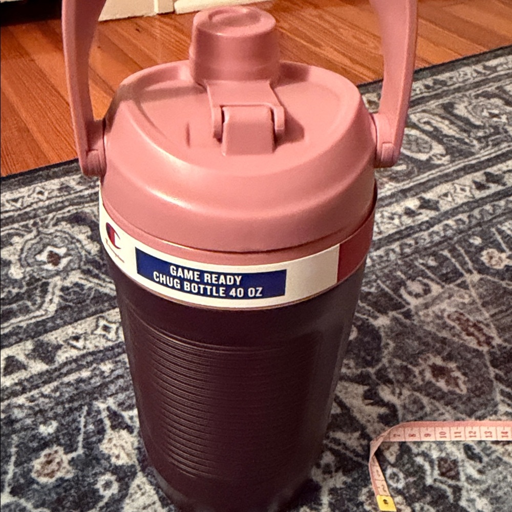 Champion Burgundy  Lunch Box and 40 oz Water Bottle - Picture 6 of 10